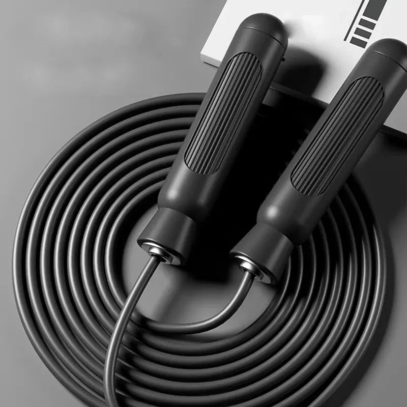 Adjustable skipping rope